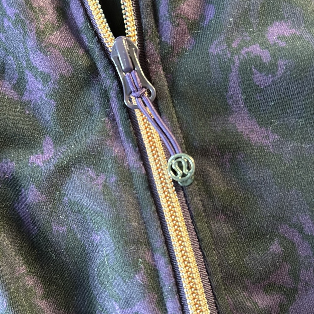 Lululemon Jacket - Picture 2 of 4